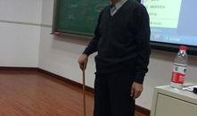 娱乐吃瓜酱老教授说上课,课堂上的趣味教学新风尚